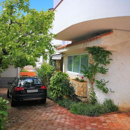 Apartments Bilic With Garden & Swimming Pool - 50M From The Beach Пьешчана-Увала Экстерьер фото