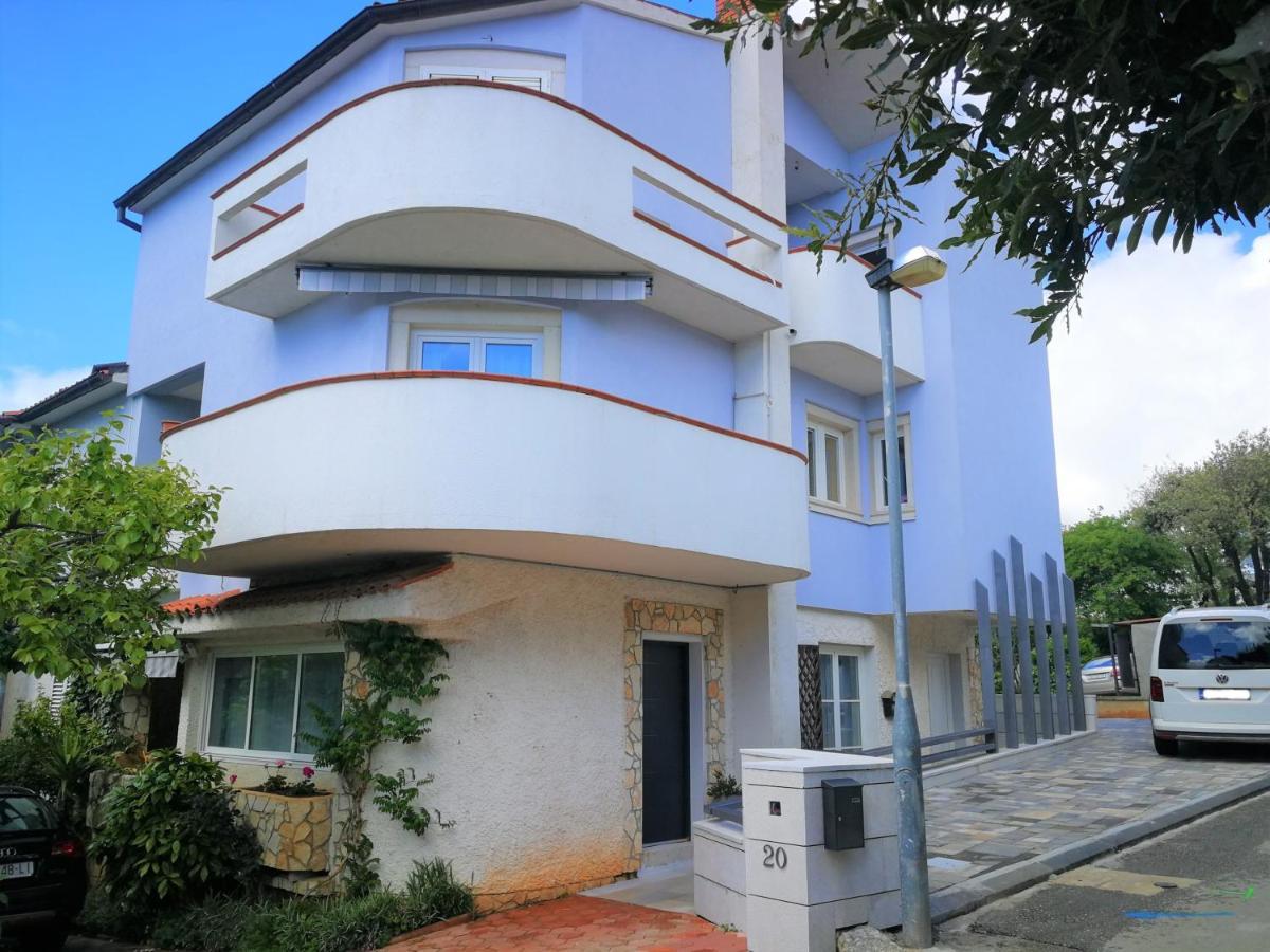 Apartments Bilic With Garden & Swimming Pool - 50M From The Beach Пьешчана-Увала Экстерьер фото